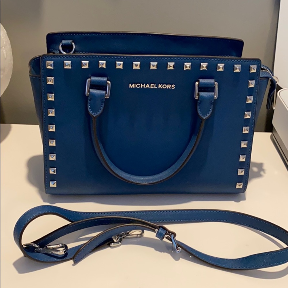 Micheal Kors purse